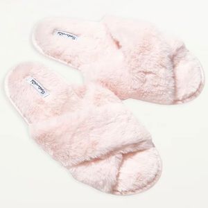 Splendid Faux Fur Slippers (M/L)